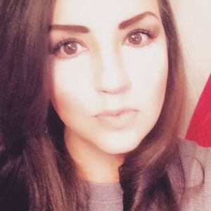 Meet your Posher, Holly